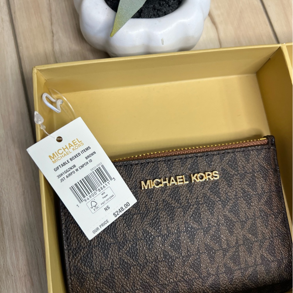 Michael Kors card holder & AirPods Boxed gift set NEW - Picture 4 of 6
